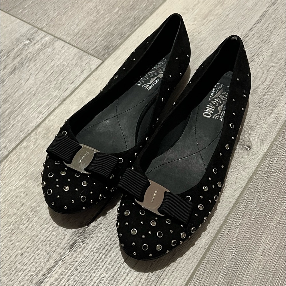 Salvatore Ferragamo Black Suede and Crystal Flats 🥿 💎😍 Size 8.5